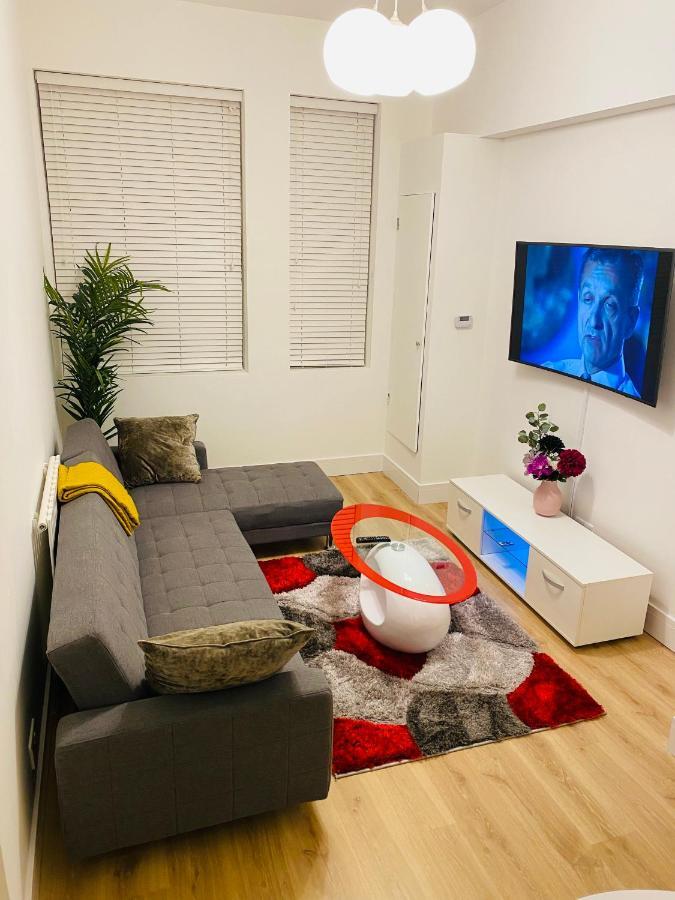 Appartamento Spacious 2 Bedroom In Woolwich Arsenal Londra