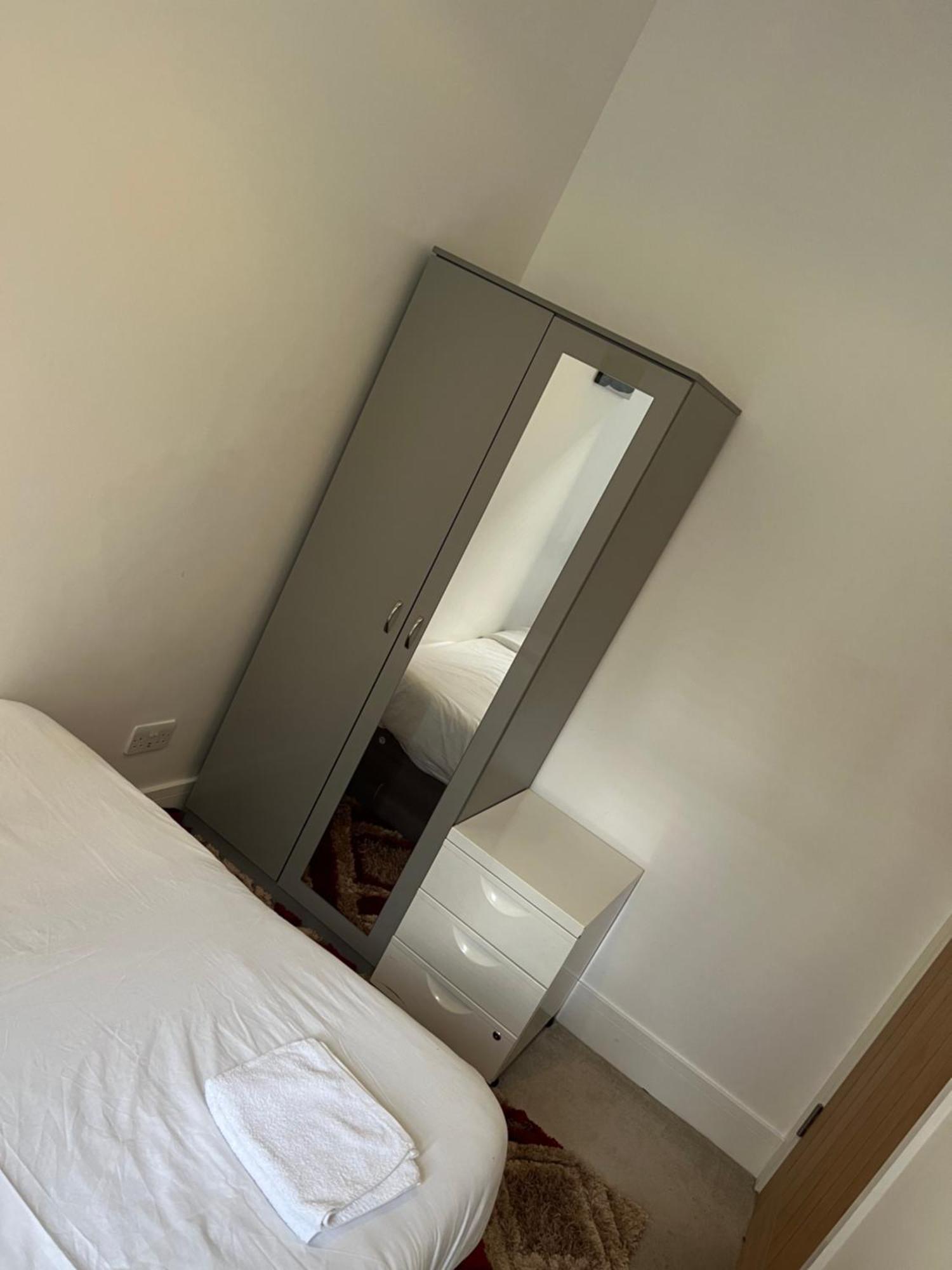 Spacious 2 Bedroom In Woolwich Arsenal Londra